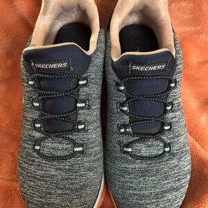 Skechers Blue Knit Slip ons. Sz 6